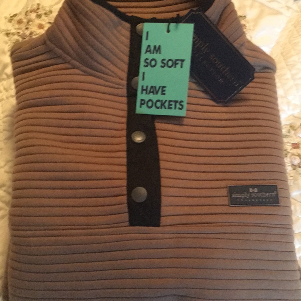 NWT Simply Southern Pullover
